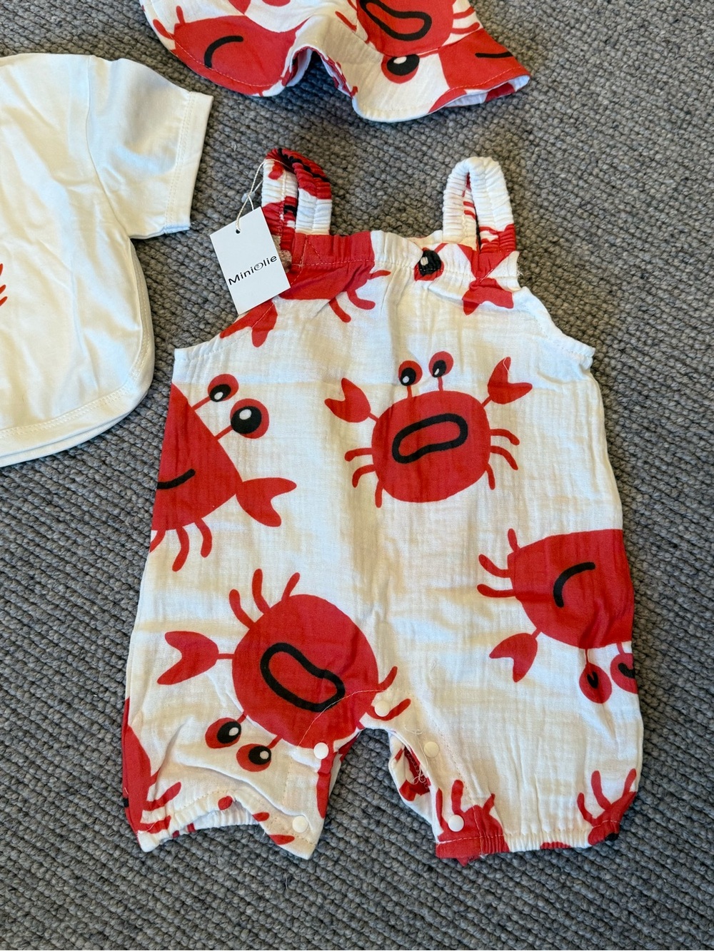 NEW NWT Mini Olie Baby Coveralls T-Shirt Hat Crab Summer Set White Red 3-6 mos - Picture 2 of 6